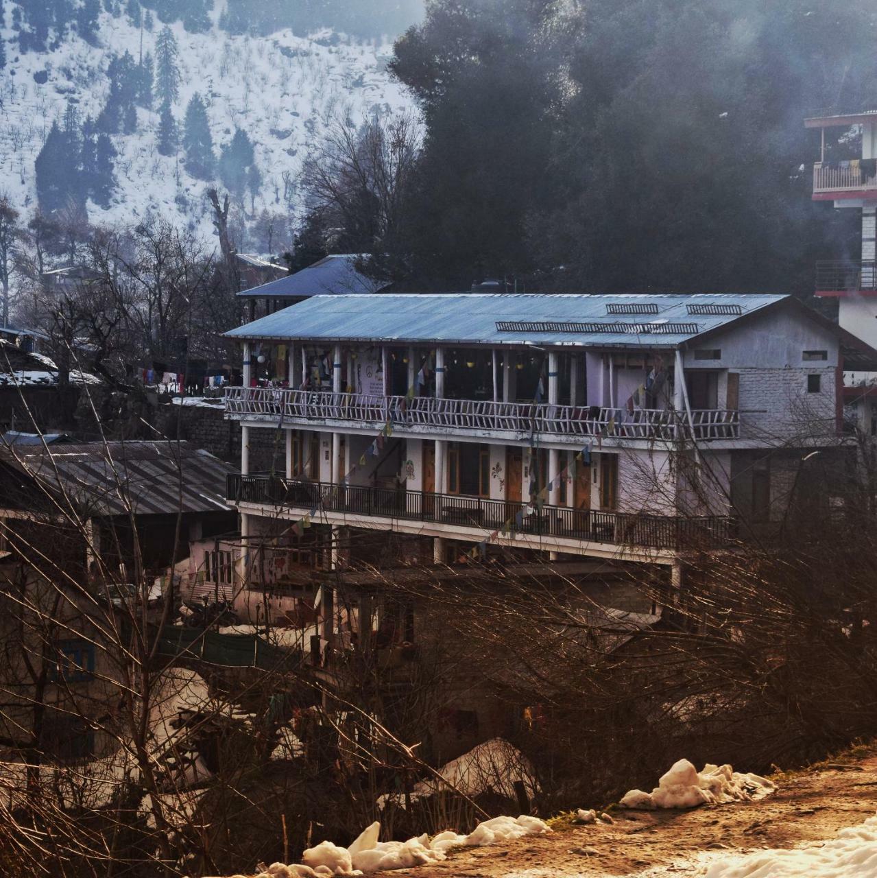 Bros Hostel Manali Ngoại thất bức ảnh