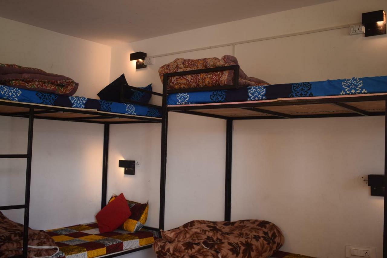 Bros Hostel Manali Ngoại thất bức ảnh